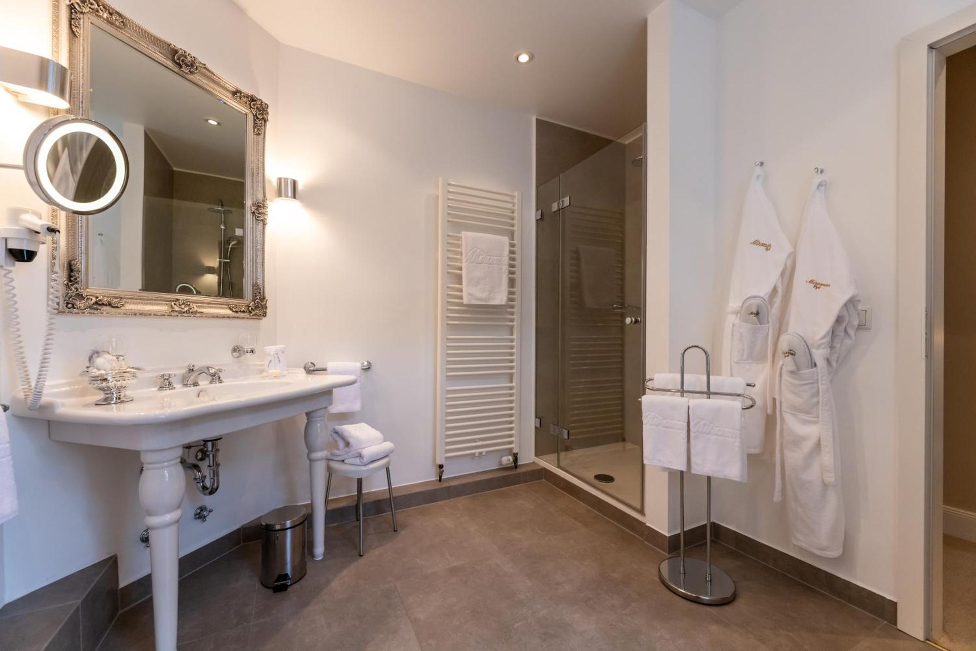 Miramar Hotel 5*
